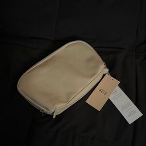 Beis “ The Cosmetic Pouch Set “
in Beige